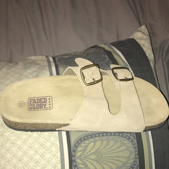 Sandals - Picture 3 of 5